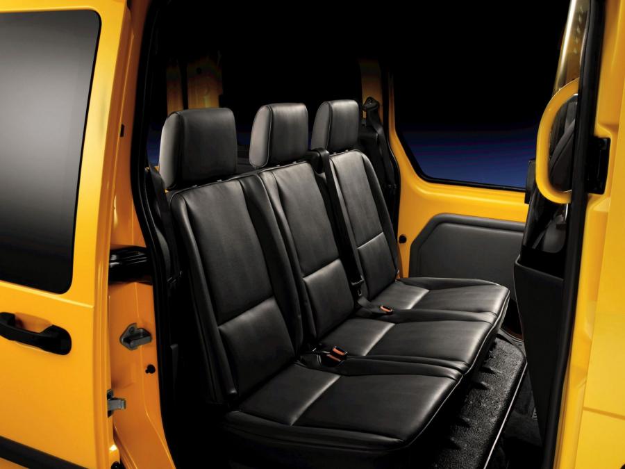  Ford Transit Connect Taxi 2011 года  (фото 24 из 26)